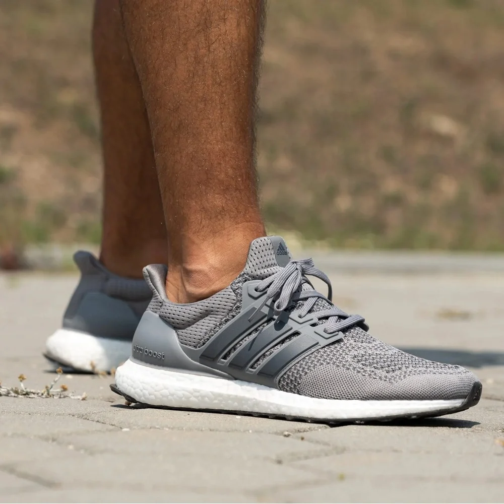 Adidas Ultraboost 1.0 ( no original box )